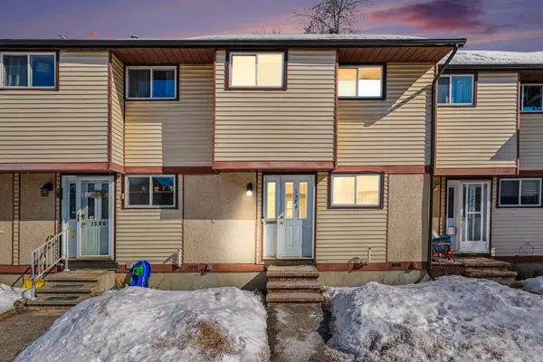 1584 Feather LN, Blossom Park - Airport And Area, ON K1T 1V4