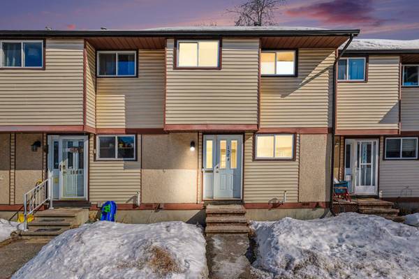 1584 Feather LN, Blossom Park - Airport And Area, ON K1T 1V4