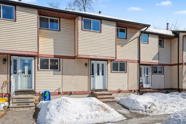 1584 Feather LN, Blossom Park - Airport And Area, ON K1T 1V4