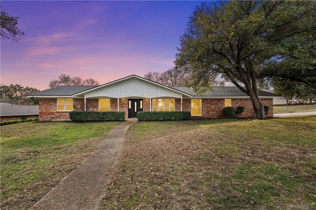 750 Arlington Drive, Woodway, TX 76712