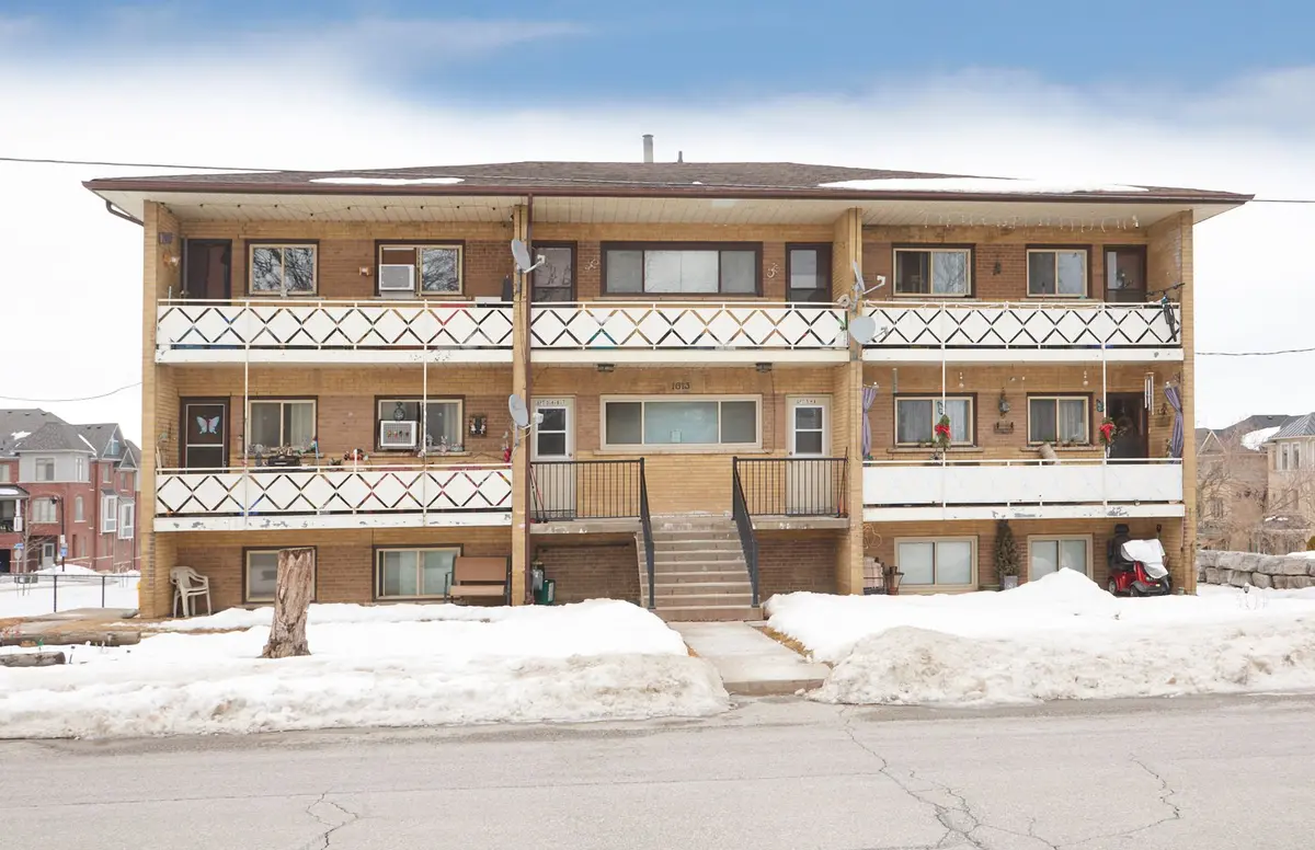 1613 Dufferin ST, Whitby, ON L1N 1B3