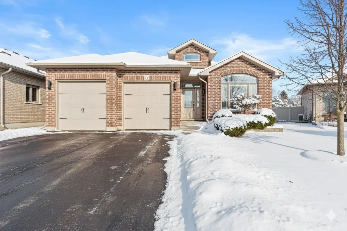 25 STAIKOS CT, Greater Napanee, ON K7R 0B9