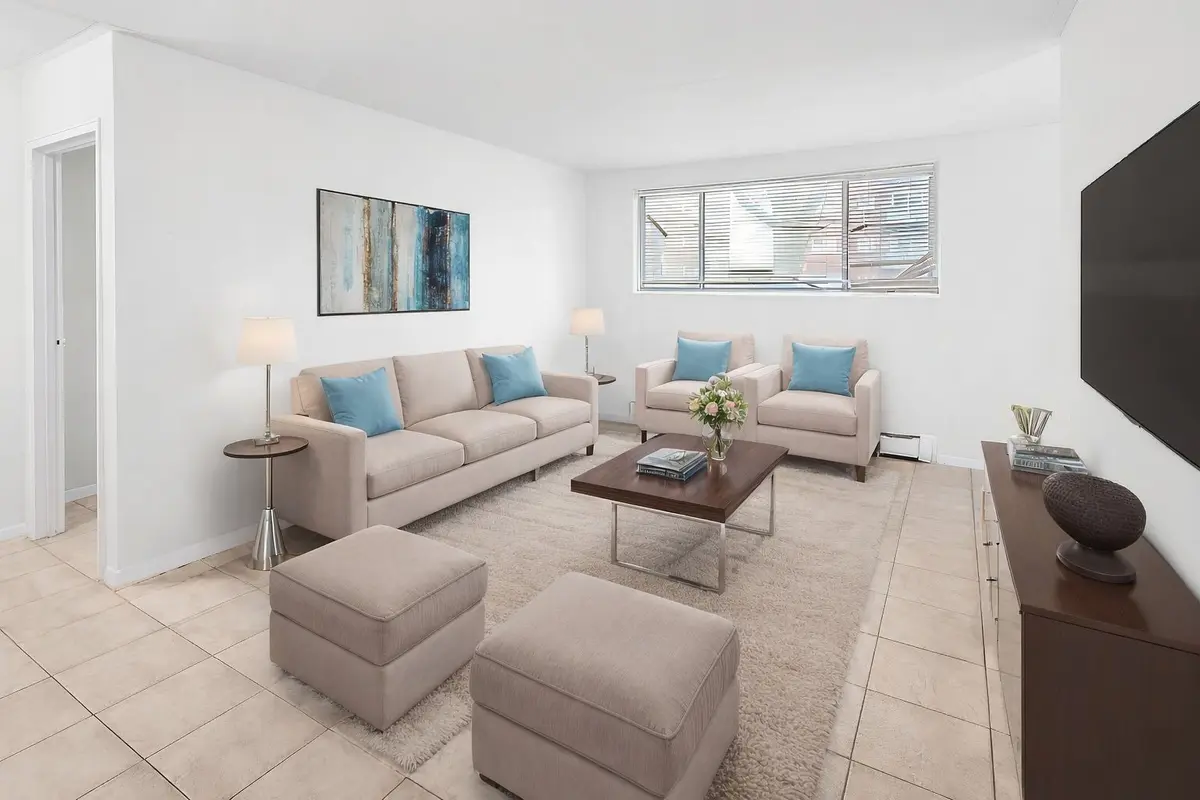 8 Delaware AVE #1, Guelph, ON N1E 3V4