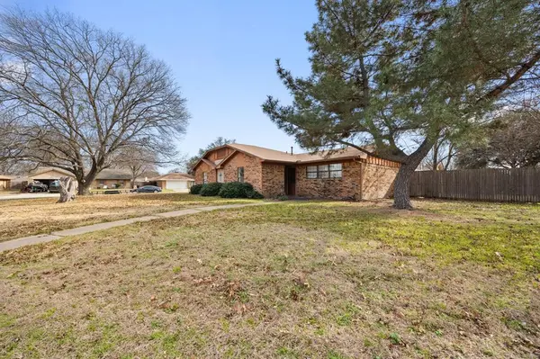 2736 Chebi Lane, Denton, TX 76209