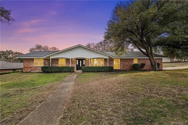 750 Arlington Drive,  Woodway,  TX 76712