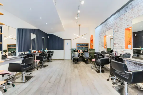 200 Ossington AVE, Toronto C01, ON M6J 2Z7