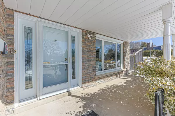 Toronto C15, ON M2H 3G6,52 Barkwood CRES