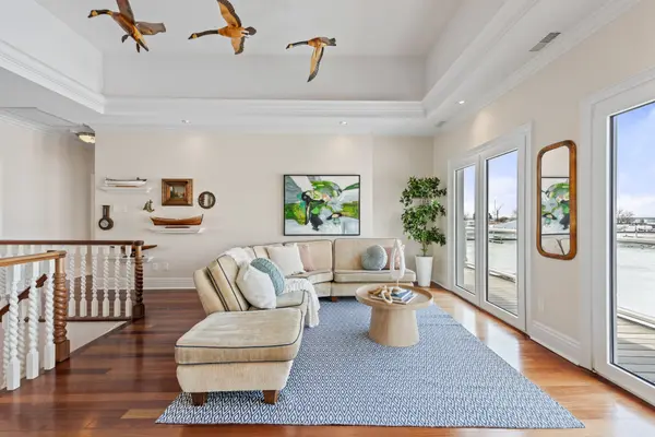 1275 Wharf ST, Pickering, ON L1W 1A2