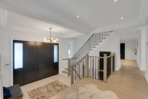 140 Ravendale CT, Vaughan, ON L0J 1C0