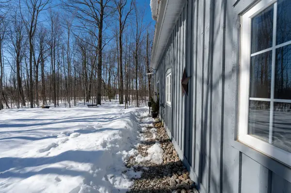 14746 Caledon-King Twnln Line S #Loft, Caledon, ON L7E 3R4