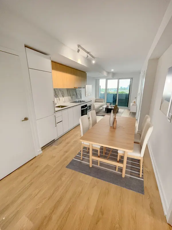 1100 Sheppard AVE W #636, Toronto W05, ON M3K 0E4