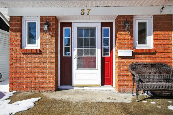 37 Priam WAY, Bells Corners And South To Fallowfield, ON K2H 8S7