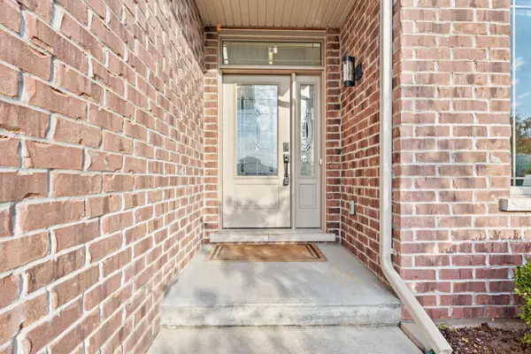 25 STAIKOS CT, Greater Napanee, ON K7R 0B9