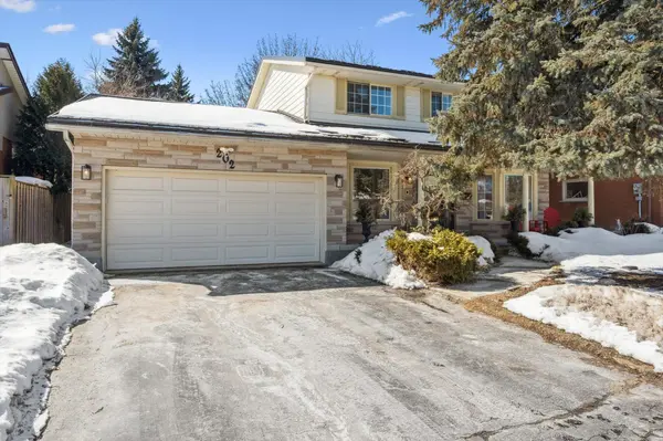 202 Dimson AVE, Guelph, ON N1G 3C8