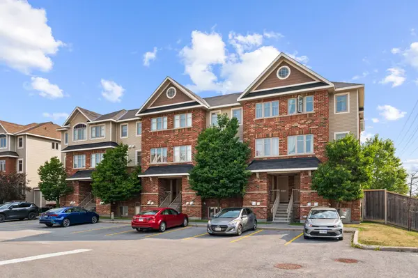 159 Keltie Private, Barrhaven, ON K2J 0A1