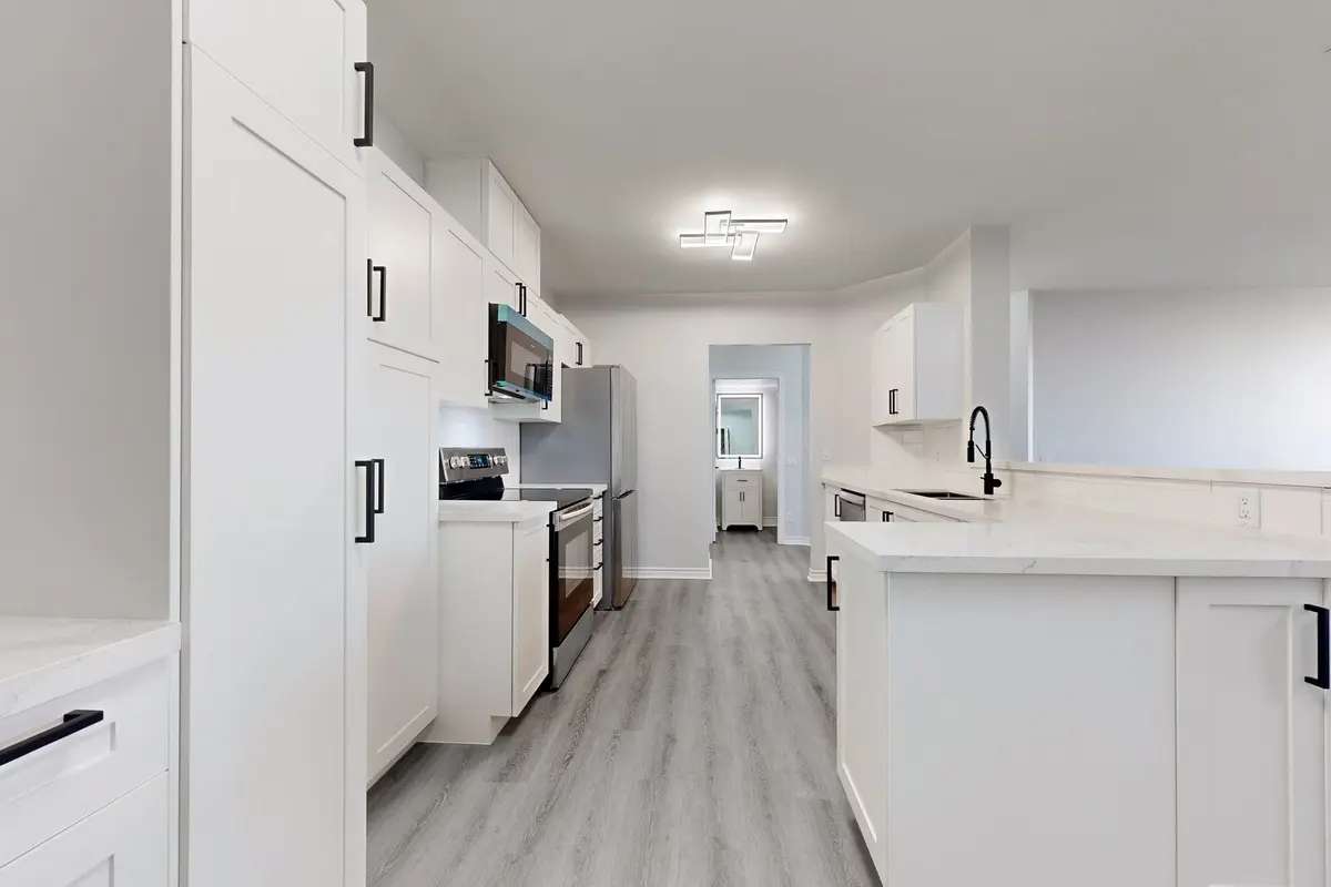 115 Omni DR #PH09, Toronto E09, ON M1P 5B4