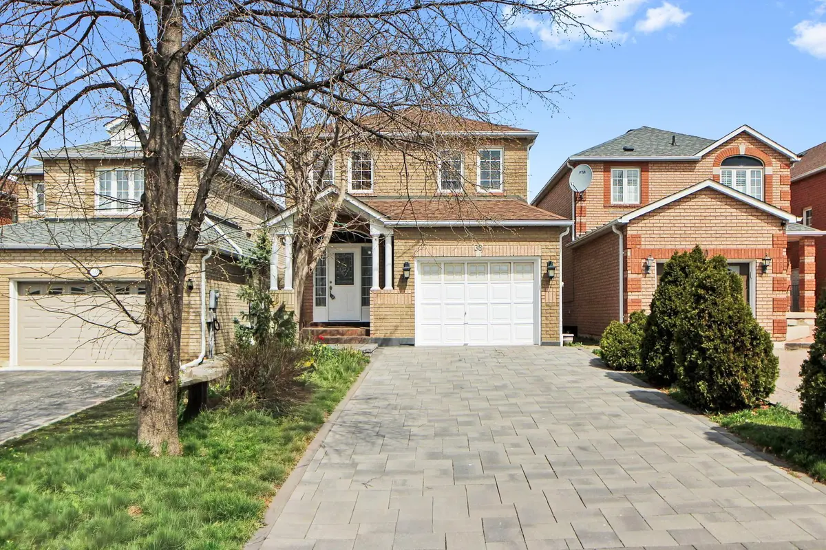 38 Rosanna CRES, Vaughan, ON L6A 2T3
