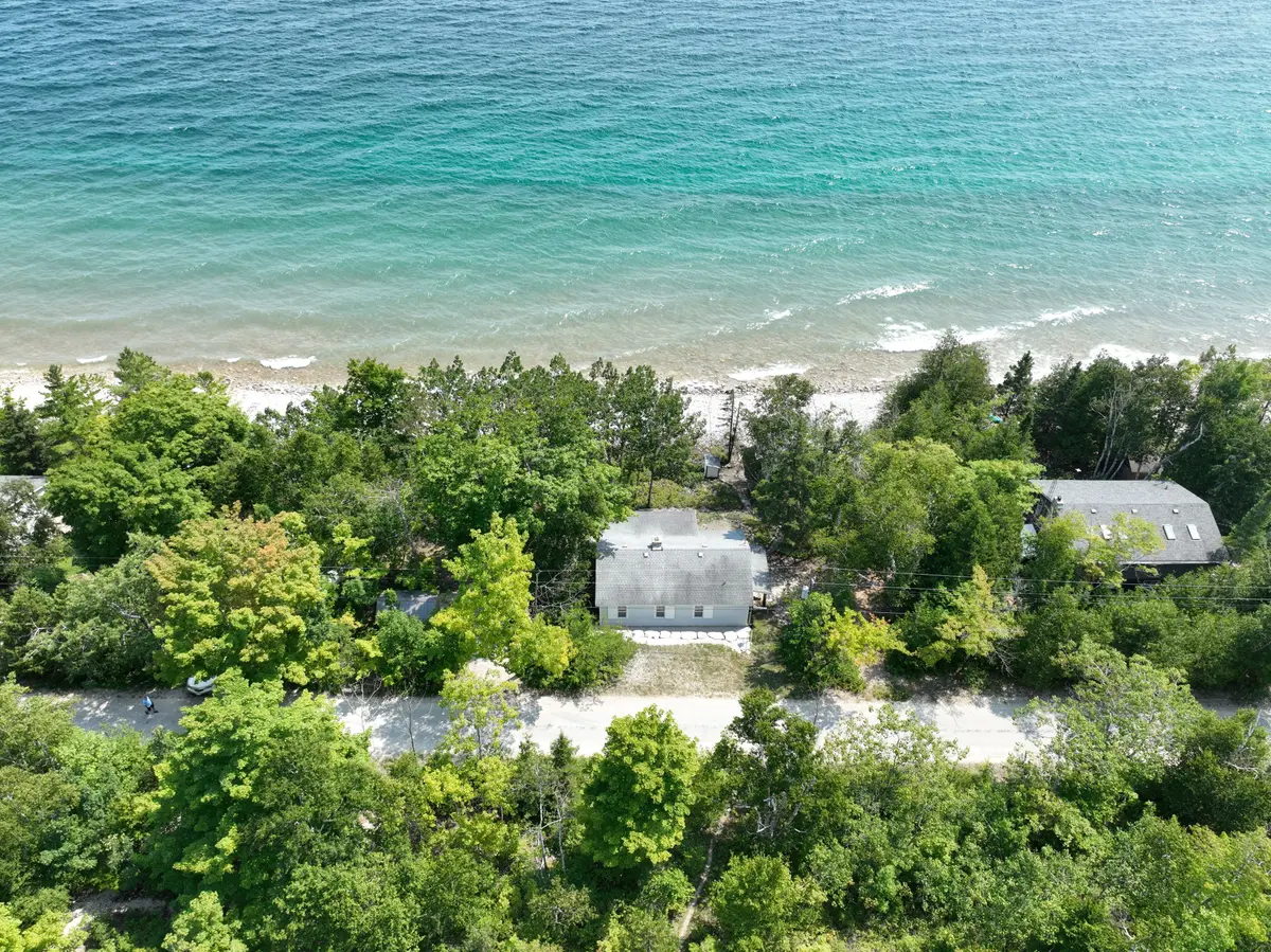 20 Birch RD, Northern Bruce Peninsula, ON N0H 1Z0