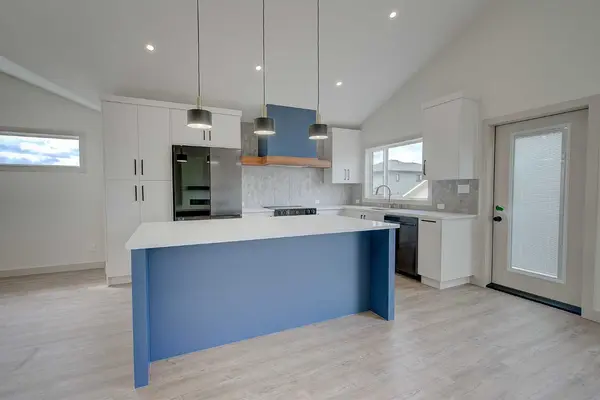 18 Trout AVE, Red Deer, AB T4P 0Y8