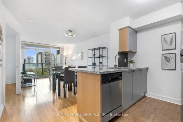18 Harrison Garden BLVD #706, Toronto C14, ON M2N 7J7