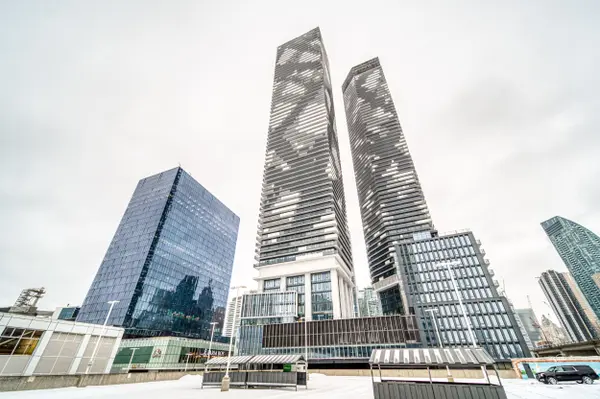 138 Downes ST #2009, Toronto C08, ON M5E 0E4