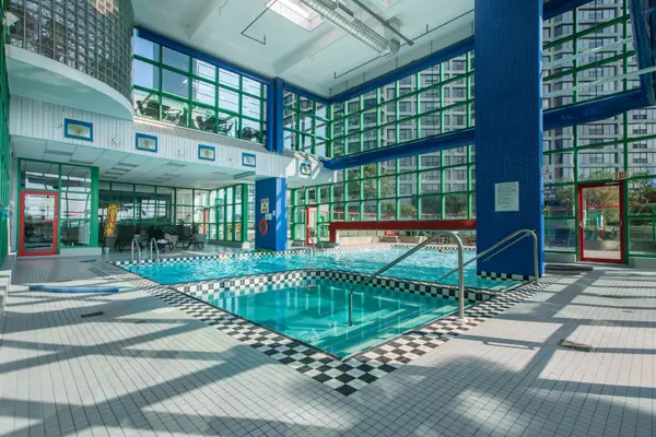 77 Harbour SQ #1901, Toronto C01, ON M5J 2S2