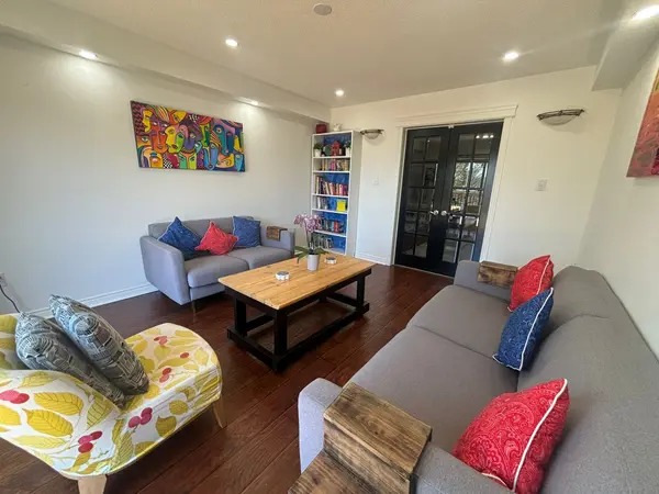 103 Dooley CRES, Ajax, ON L1T 4J3