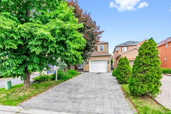 38 Rosanna CRES, Vaughan, ON L6A 2T3