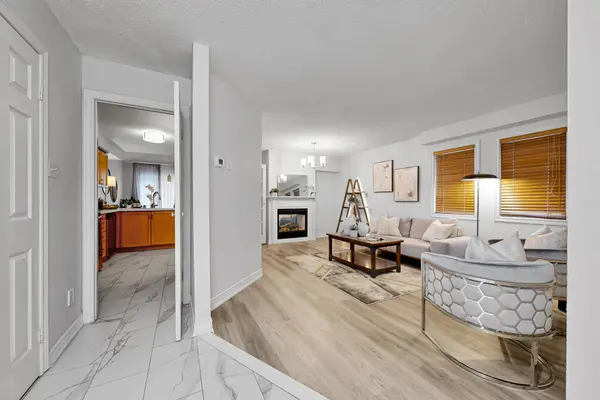 38 Rosanna CRES, Vaughan, ON L6A 2T3