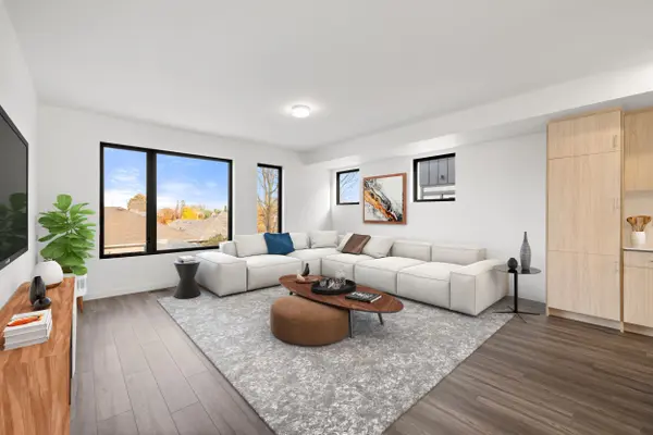 6 Rainwater LN, Barrie, ON L4N 9J6