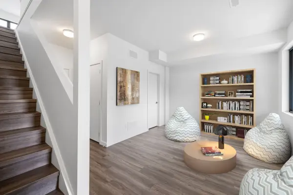 6 Rainwater LN, Barrie, ON L4N 9J6