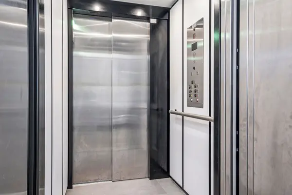 2300 CARLING AVE #202, Britannia Heights - Queensway Terrace N And Area, ON K2B 7G1