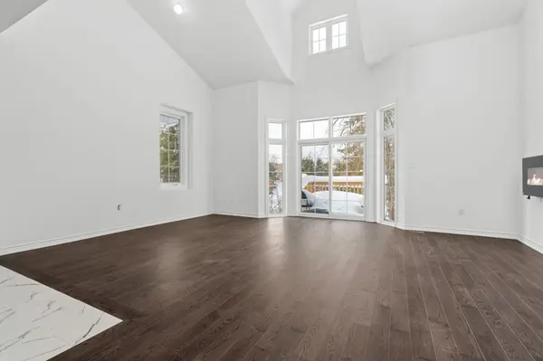 14 TURNBERRY CT, Bracebridge, ON P1L 0N5