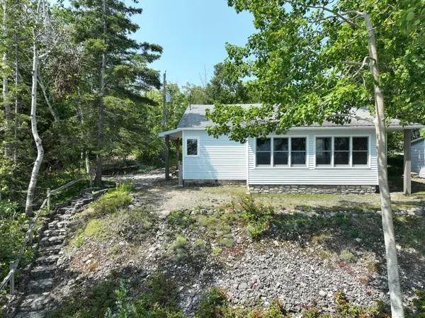 20 Birch RD, Northern Bruce Peninsula, ON N0H 1Z0