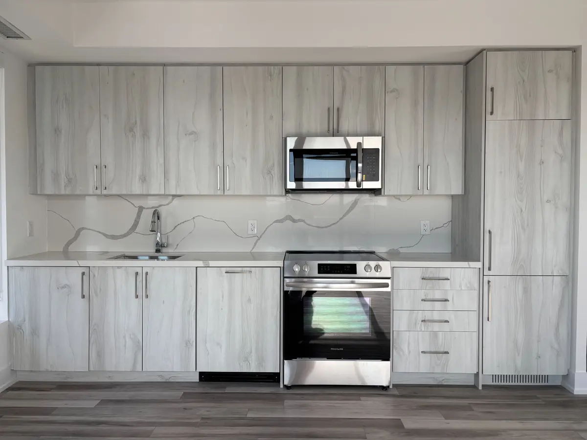 2450 Old Bronte RD #445, Oakville, ON L6M 5P6