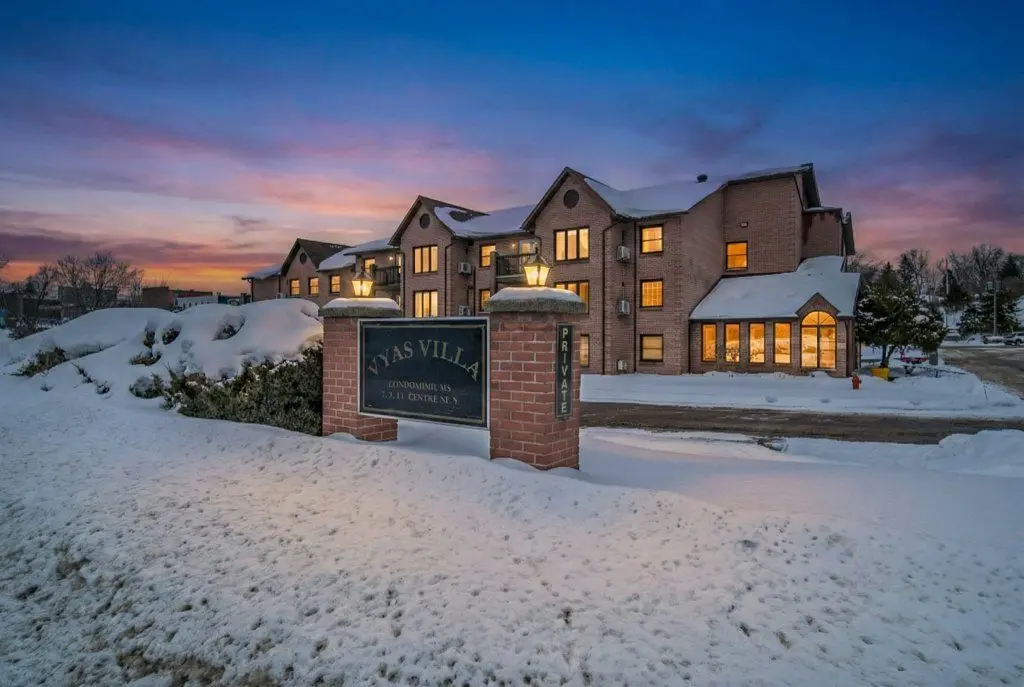 7 Centre ST S #104, Greater Napanee, ON K7R 3X3