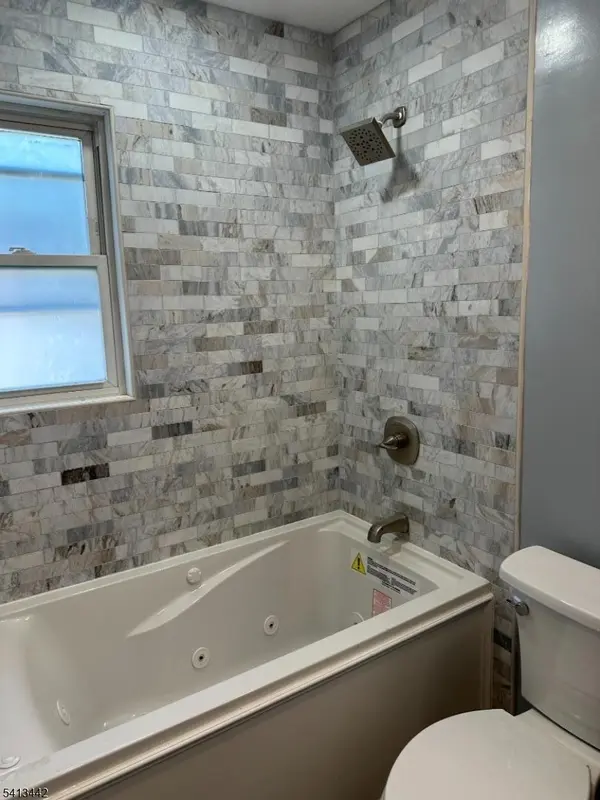 12A Gramercy Gdns #12A, Middlesex Boro, NJ 08846