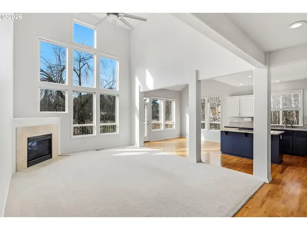 331 NE HILLWOOD DR, Hillsboro, OR 97124