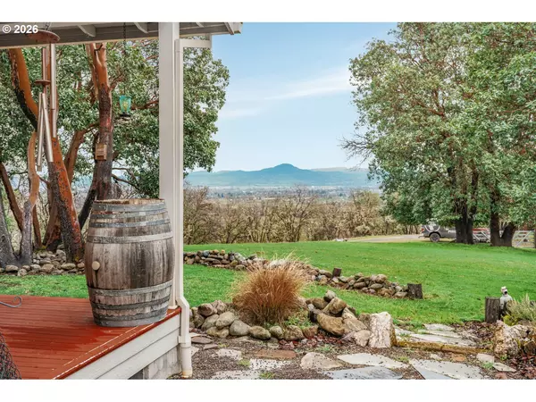 Central Point, OR 97502,5655 TAMARACK LN