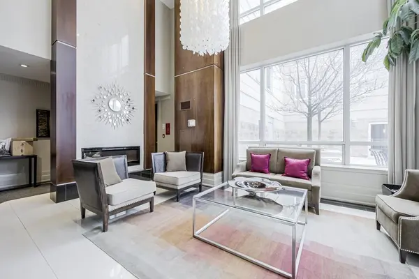 8 Rean DR #1701, Toronto C15, ON M2K 1H1