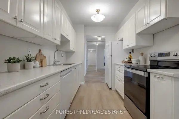 100 Canyon AVE #606, Toronto C06, ON M3H 5T9