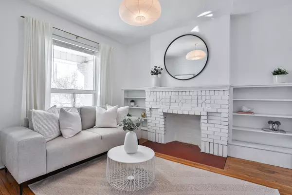 Toronto E02, ON M4C 1E1,2 Earl Haig AVE