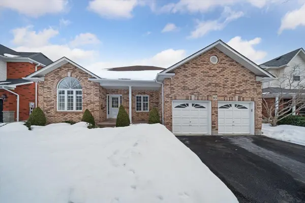 83 Auburn LN, Clarington, ON L1E 2E9