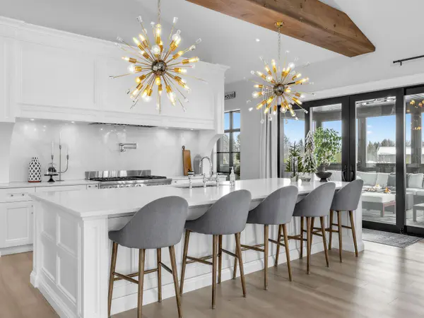 807 Ganton RD, Uxbridge, ON L9P 1R3