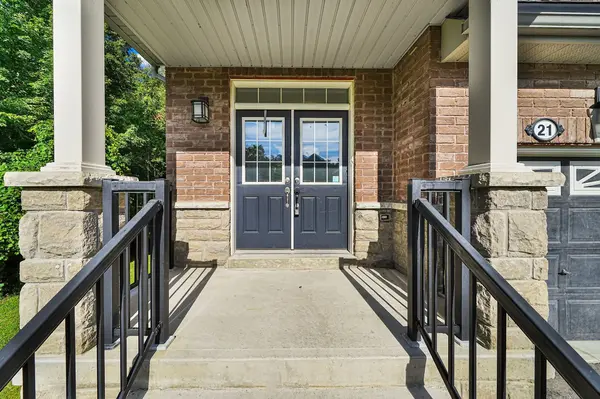 21 Scotia RD, Georgina, ON L0E 1R0