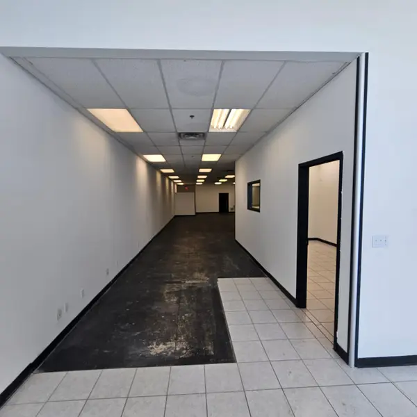 21 COMMERCE PARK DR #B2, Barrie, ON L4N 8X1