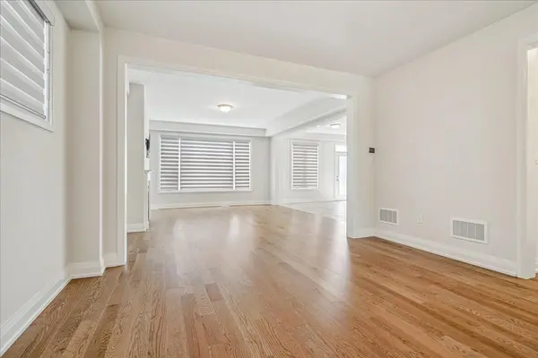 29 Gladmary DR, Brampton, ON L6Y 6K9