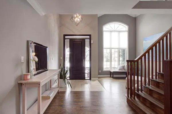 3229 Saltaire CRES, Oakville, ON L6M 0K8