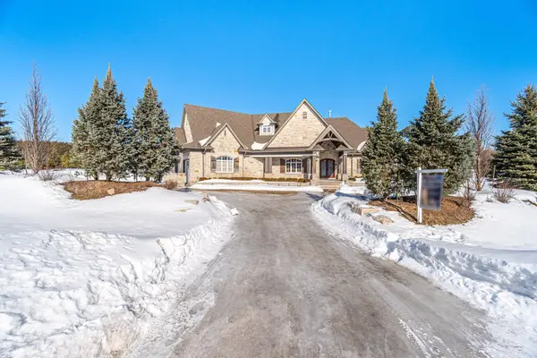 1 Edgewild DR, Caledon, ON L7E 4H7