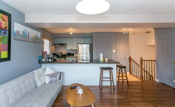 3250 Bentley DR #13, Mississauga, ON L5M 0P7